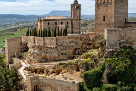 imagen aerea de las entrepuertas de la fortaleza de la mota