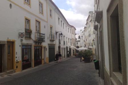 Calle de Évora. Calle de Évora.