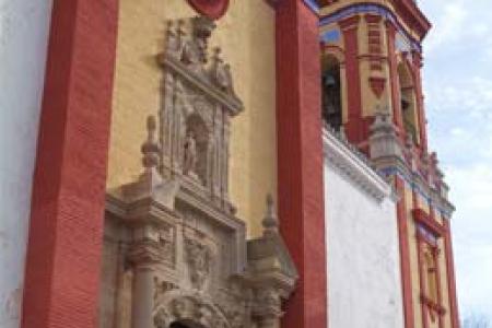 Fachada y portada de la Iglesia de "San Sebastián"