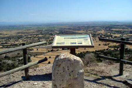 Vistas desde el Castillo hacia el Pirineo
