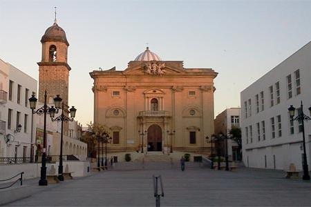 Parroquia de San Juan Bautista y Torre del Reloj. Parroquia de San Juan Bautista y Torre del Reloj.