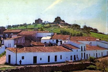 Vistas de La Peña de Encinasola. Vistas de La Peña de Encinasola.