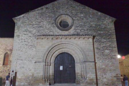 Iglesia de la Santa Cruz, única del románico Iglesia de la Santa Cruz, única del románico
