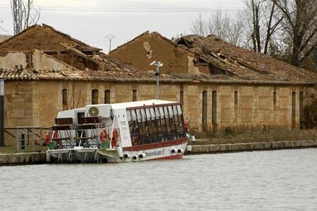 Dársena del Canal de Castilla. Dársena del Canal de Castilla.