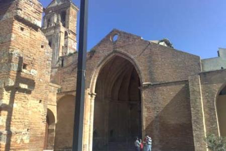 Ruinas de la Iglesia de San Martín en Niebla