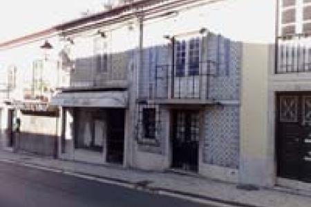 Fachadas típicas de las calles de Oeiras