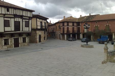 Plaza mayor de Gumiel de Izán. Plaza mayor de Gumiel de Izán.