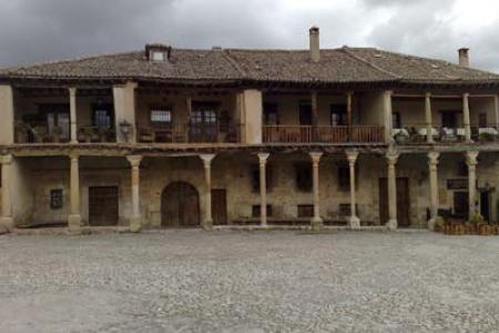 Portalón de la plaza de Pedraza. Portalón de la plaza de Pedraza.