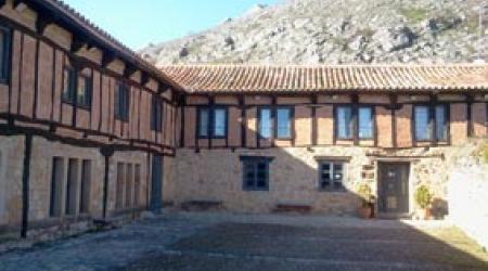 Posada Santa María la Real